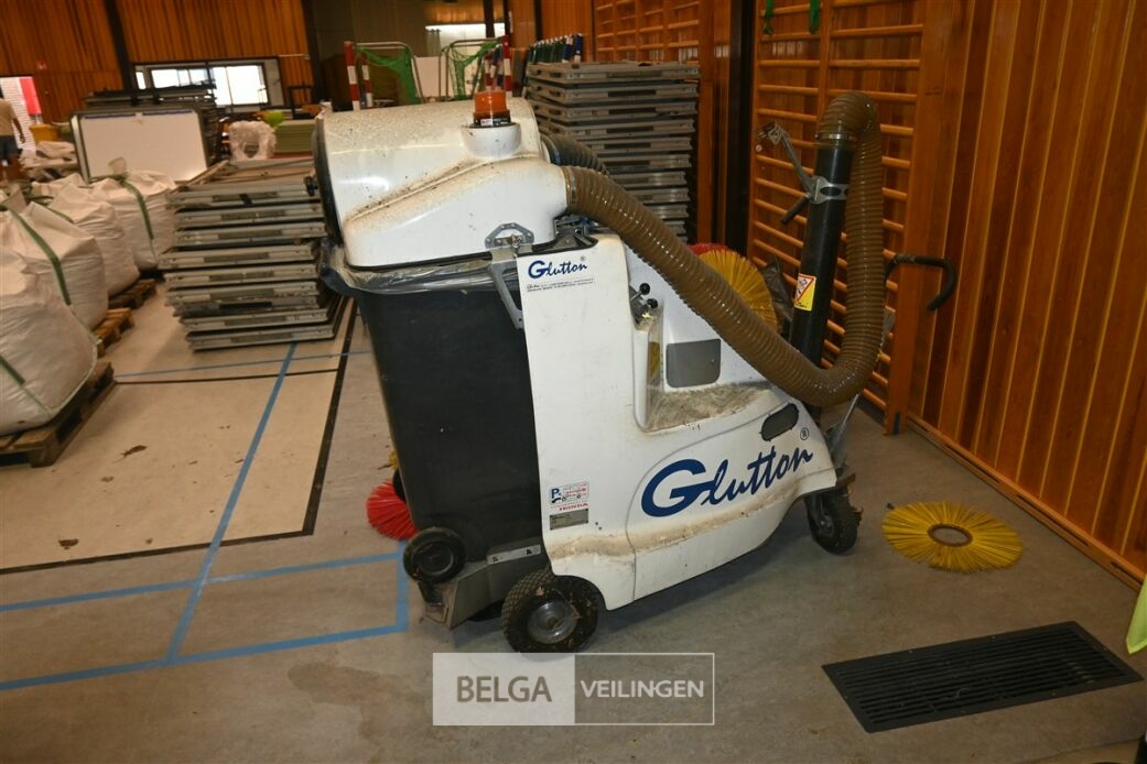Glutton stofzuiger – foto 2 – kavel bij Belga Veilingen
