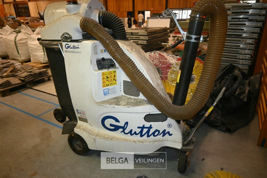 Glutton stofzuiger – foto 3 – kavel bij Belga Veilingen