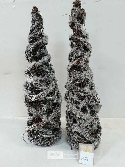 2 x Kerstkegel takken met frost 40 cm – foto 3 – kavel bij Belga Veilingen, Oudsbergen