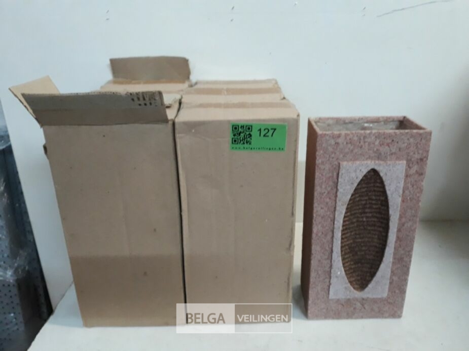 7 x Vaas polyester roodbruin 14x9x13 cm – foto 2 – kavel bij Belga Veilingen, Oudsbergen
