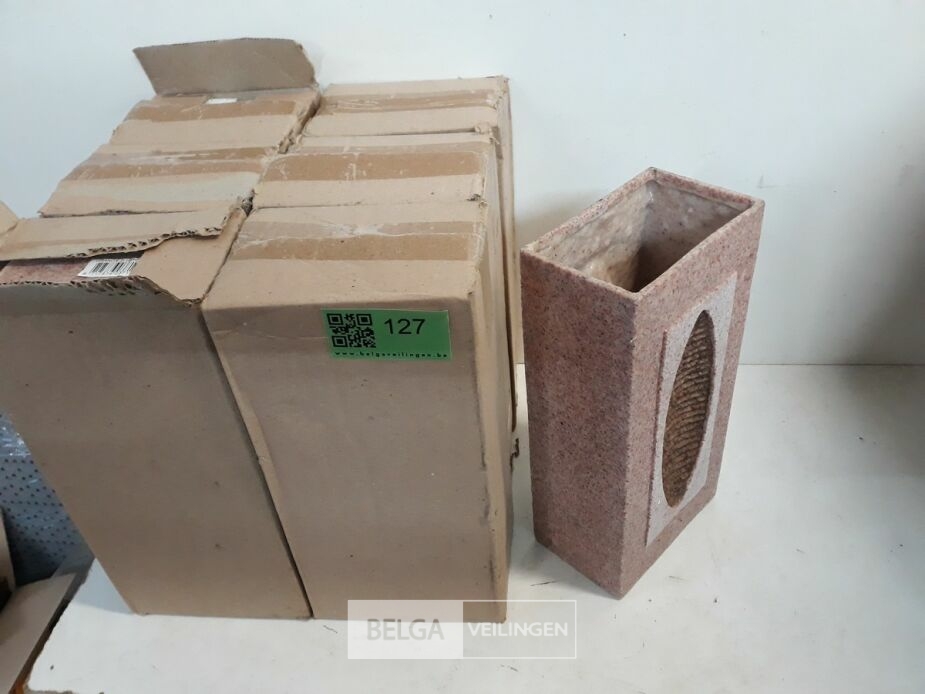 7 x Vaas polyester roodbruin 14x9x13 cm – foto 3 – kavel bij Belga Veilingen, Oudsbergen