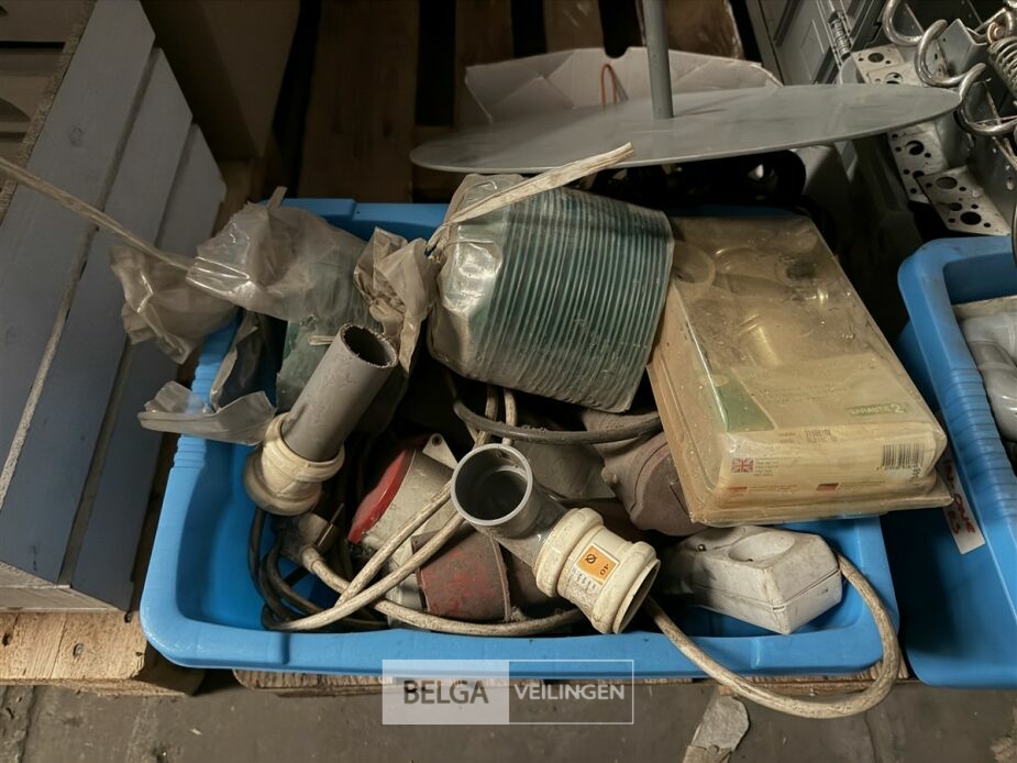 2 Paletten divers – foto 8 – kavel bij Belga Veilingen, Lummen