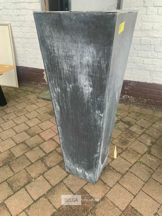 Kunststof zuil – foto 2 – kavel bij Belga Veilingen, Knokke
