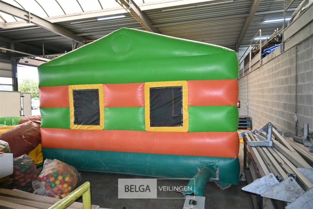Opblaasbaar ballenbad met blower en ballen – foto 4 – kavel bij Belga Veilingen
