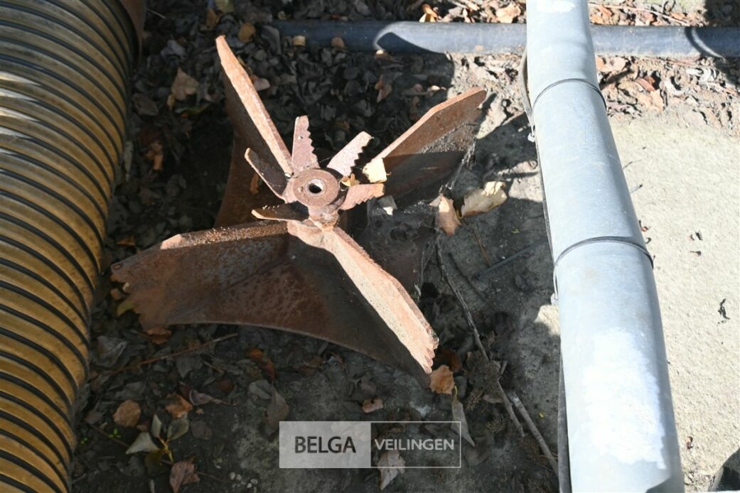 Olielekbak – foto 5 – kavel bij Belga Veilingen