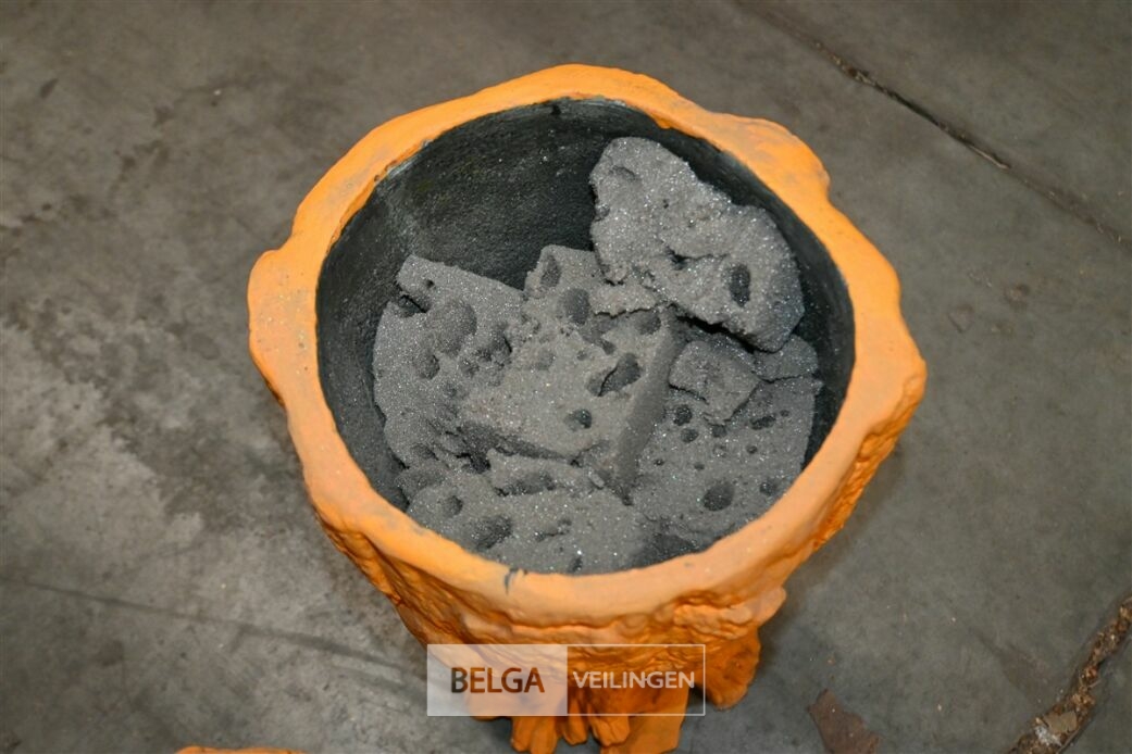 ± 2x Oranje bloempotten – foto 5 – kavel bij Belga Veilingen, Lummen