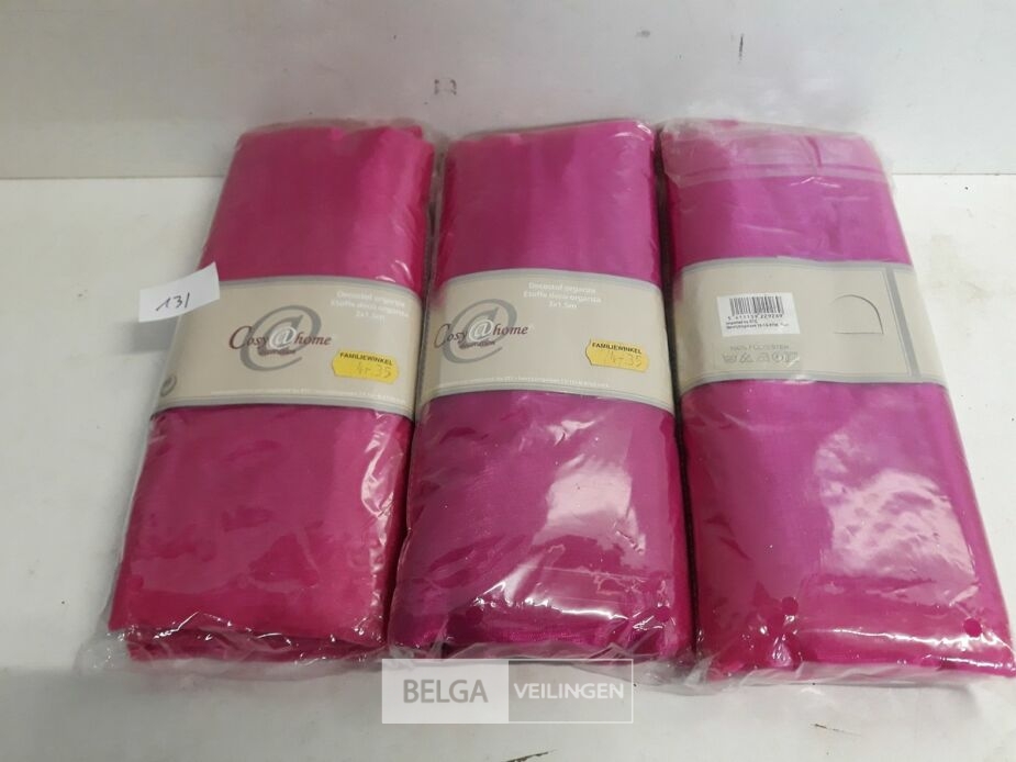3 x Decostof roze 3x1,5M – foto 2 – kavel bij Belga Veilingen, Oudsbergen