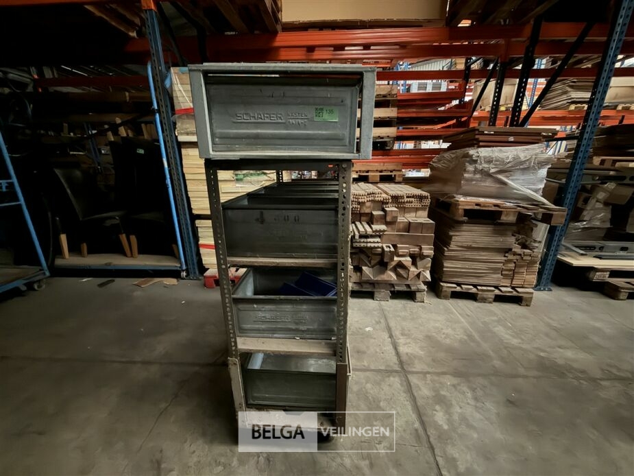 Kar met ijzeren bakken – foto 4 – kavel bij Belga Veilingen, Lummen