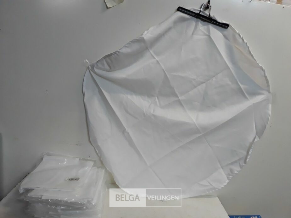 12 x Tafellaken 95 cm voor statafel – foto 2 – kavel bij Belga Veilingen, Oudsbergen