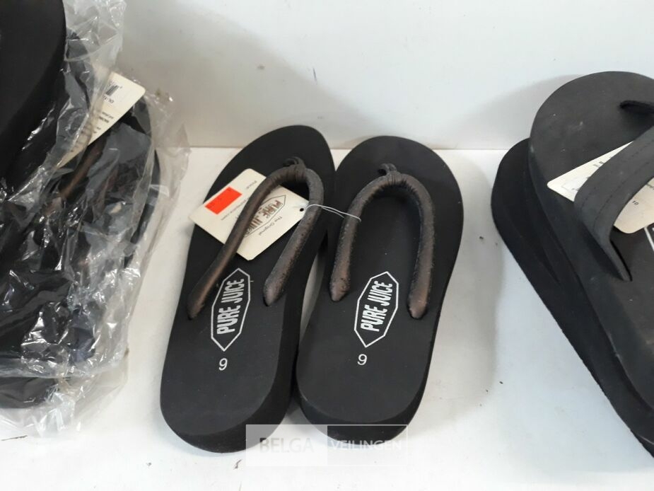 8 x Teenslippers zwart mix 39-40 – foto 3 – kavel bij Belga Veilingen, Oudsbergen