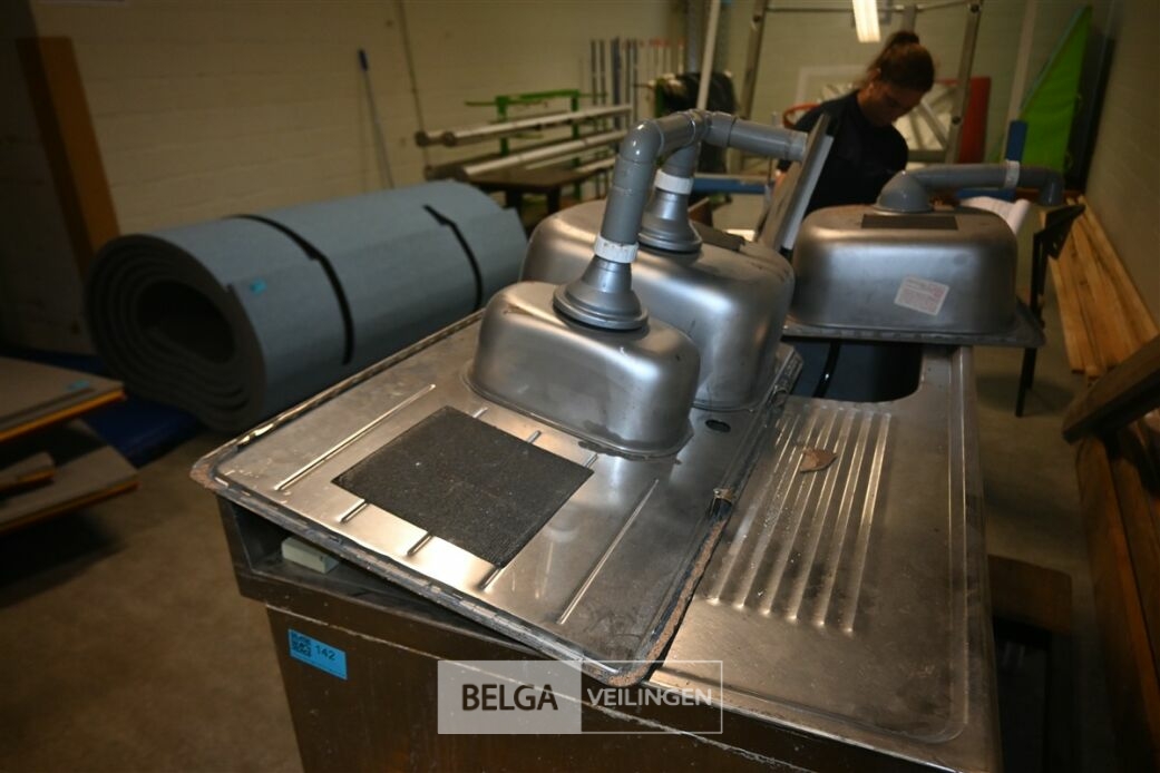 Toogspoelbak GIGA – foto 4 – kavel bij Belga Veilingen