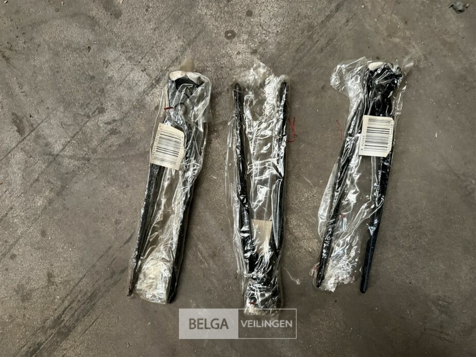Bak met divers – foto 7 – kavel bij Belga Veilingen, Lummen