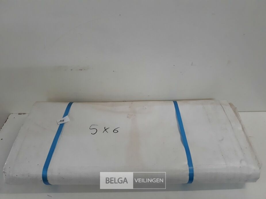 1 x Afdekzeil met ogen 100% waterdicht uit tentzeil wit 5x6M – foto 2 – kavel bij Belga Veilingen, Oudsbergen