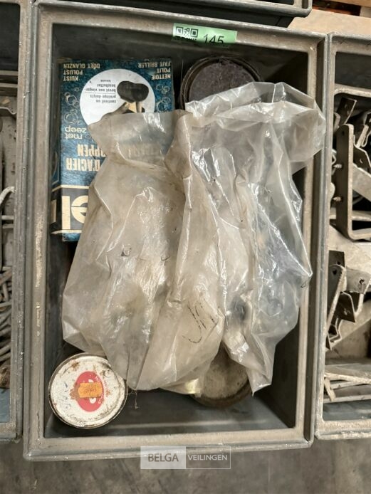 Bak met inhoud – foto 2 – kavel bij Belga Veilingen, Lummen