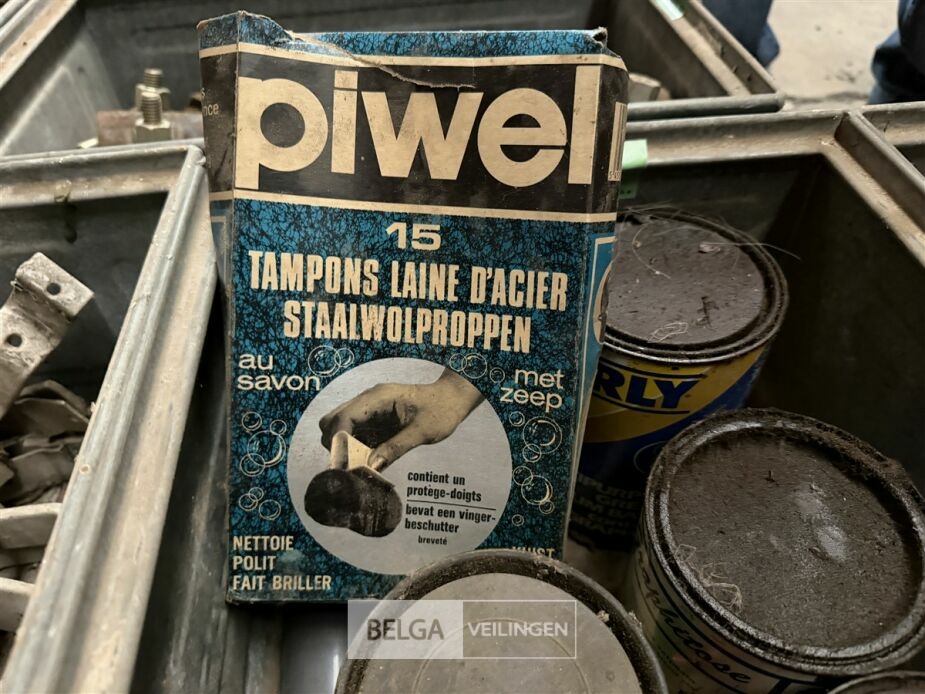 Bak met inhoud – foto 3 – kavel bij Belga Veilingen, Lummen