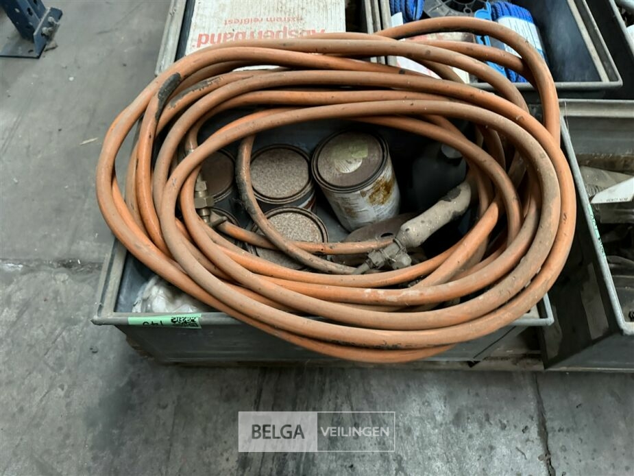Bak met divers – foto 2 – kavel bij Belga Veilingen, Lummen