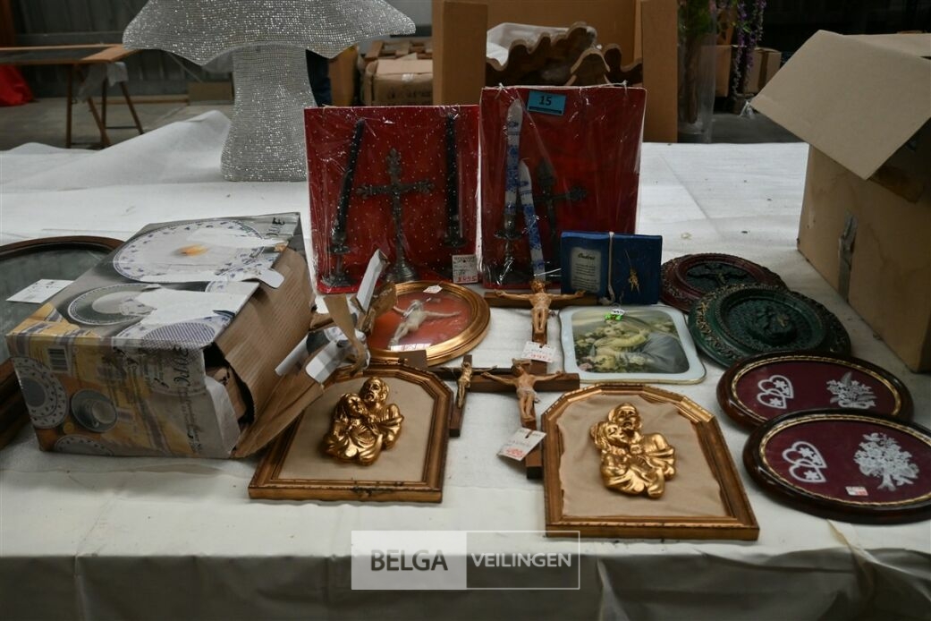 Varia – foto 2 – kavel bij Belga Veilingen, Lummen