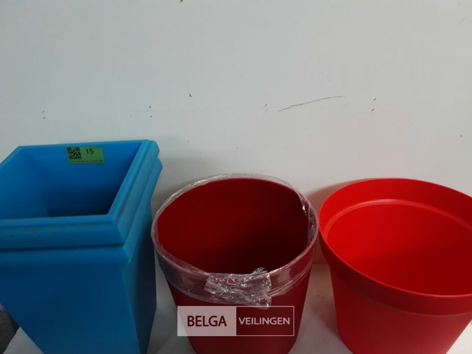 4 x Bloempot mix – foto 3 – kavel bij Belga Veilingen, Oudsbergen