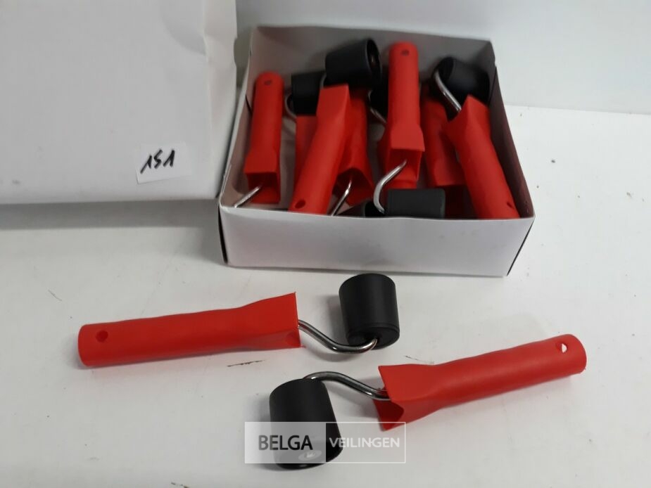 10 x Aandrukrol voor behang 4 cm – foto 2 – kavel bij Belga Veilingen, Oudsbergen