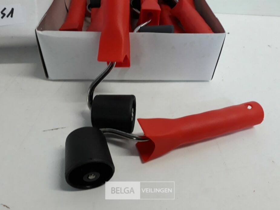 10 x Aandrukrol voor behang 4 cm – foto 3 – kavel bij Belga Veilingen, Oudsbergen