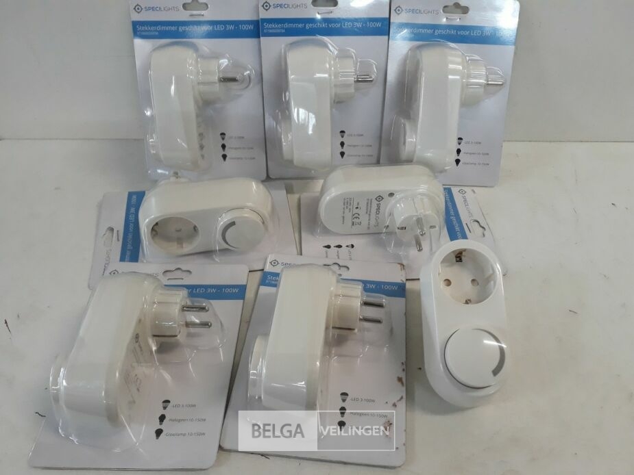 8 x Stekkerdimmer LED 3W-100W – foto 2 – kavel bij Belga Veilingen, Oudsbergen
