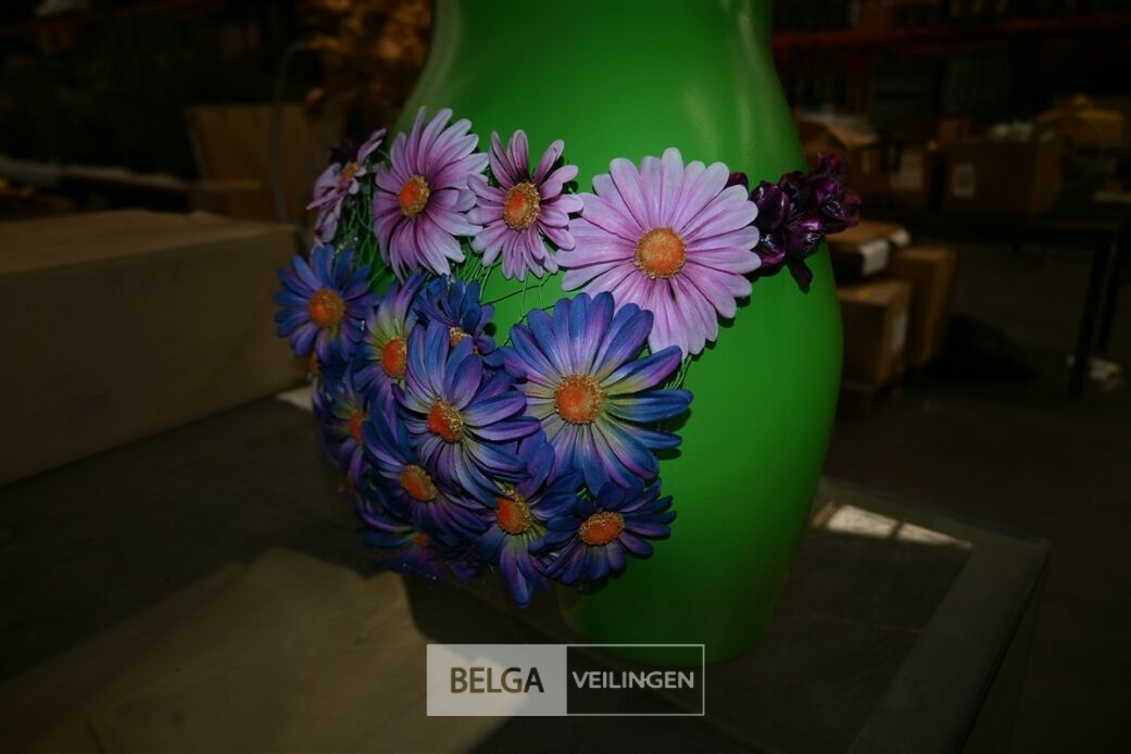 Groene buste paspop – foto 5 – kavel bij Belga Veilingen, Lummen