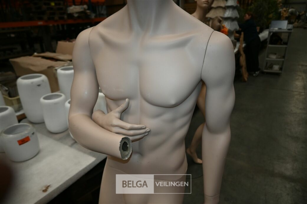 1x Paspop man – foto 5 – kavel bij Belga Veilingen, Lummen