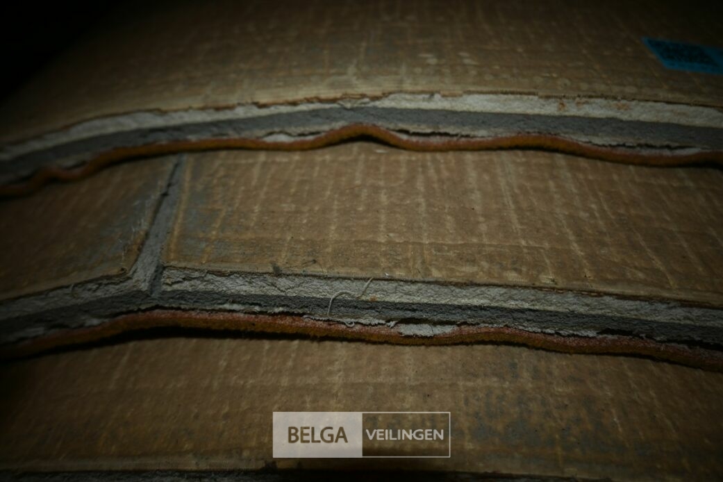1x Gele turnmat – foto 5 – kavel bij Belga Veilingen