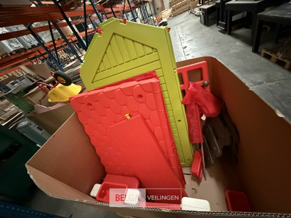 Speelhuisje SMOBY – foto 2 – kavel bij Belga Veilingen, Lummen