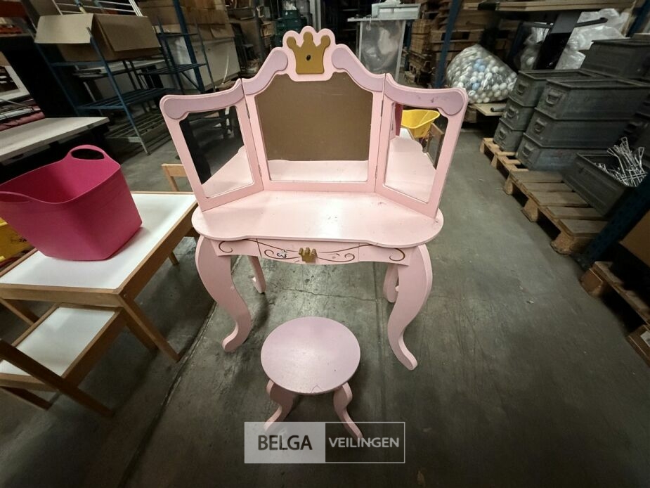 Make-uptafel (kind) – foto 2 – kavel bij Belga Veilingen, Lummen
