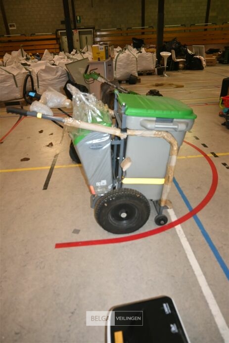 Mobiele vuilkar met 2 vuilbakken – foto 2 – kavel bij Belga Veilingen