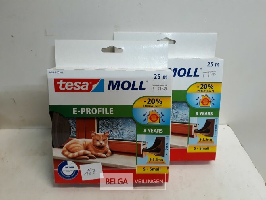 2 x Tochtband rubber bruin 9x1-3,5mm 25 M Tesa – foto 2 – kavel bij Belga Veilingen, Oudsbergen