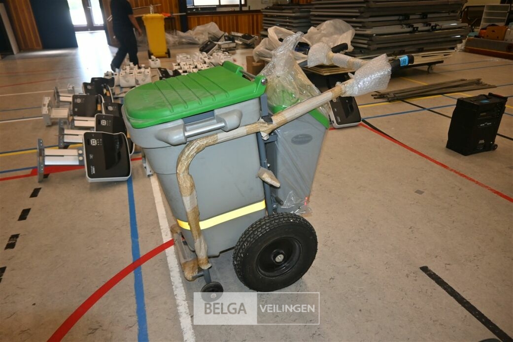 Mobiele vuilkar met 2 vuilbakken – foto 4 – kavel bij Belga Veilingen