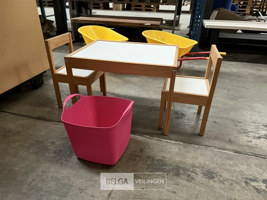 Kindertafel + 2 stoelen – foto 3 – kavel bij Belga Veilingen, Lummen