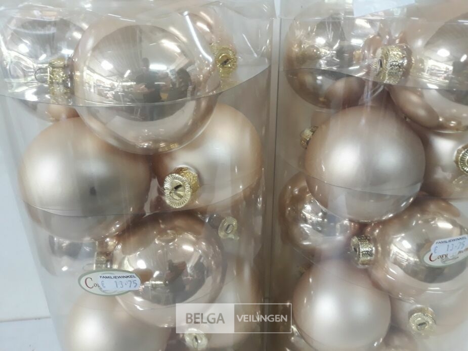 2 x Kerstballen 15 stuks pvc goud – foto 3 – kavel bij Belga Veilingen, Oudsbergen