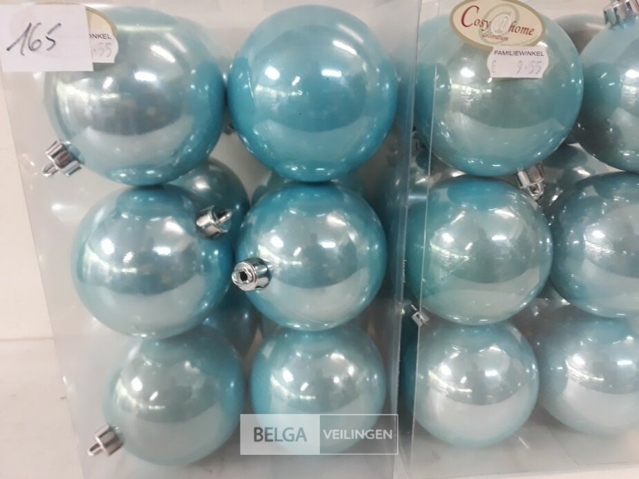 2 x Kerstballen 12 stuks pvc licht blauw – foto 3 – kavel bij Belga Veilingen, Oudsbergen