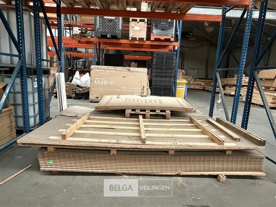 Diverse houten platen – foto 2 – kavel bij Belga Veilingen, Lummen