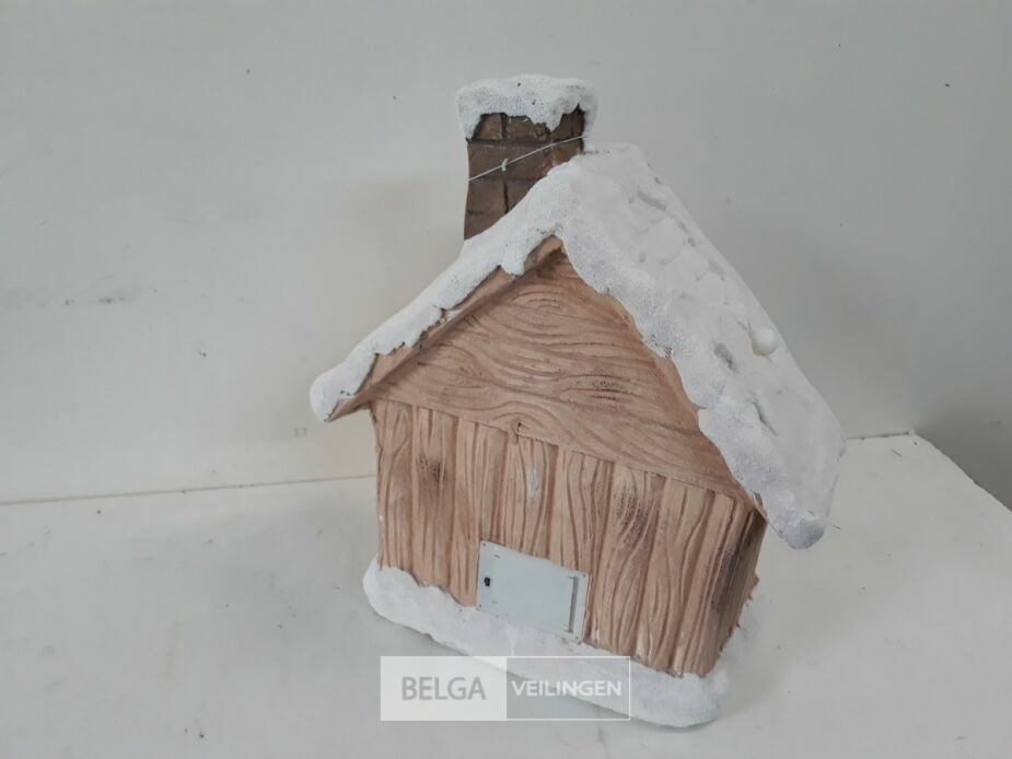 1 x Kersthuis met verlichting 30x19x40 cm – foto 3 – kavel bij Belga Veilingen, Oudsbergen