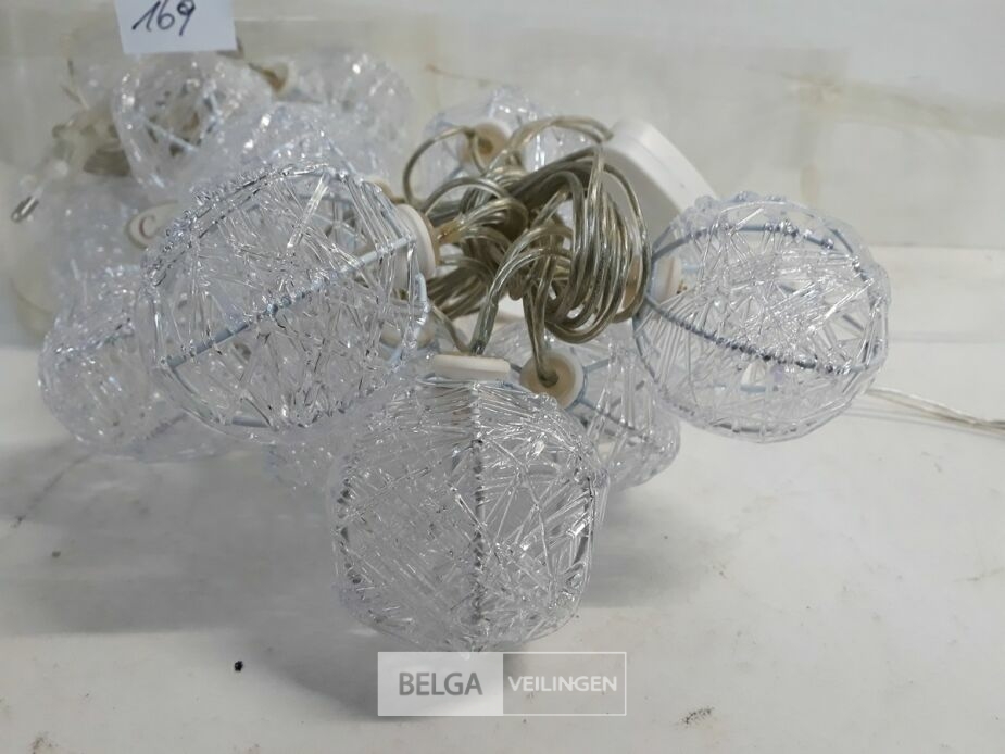 2 x Verlichting LED 10 ballen koud wit – foto 3 – kavel bij Belga Veilingen, Oudsbergen