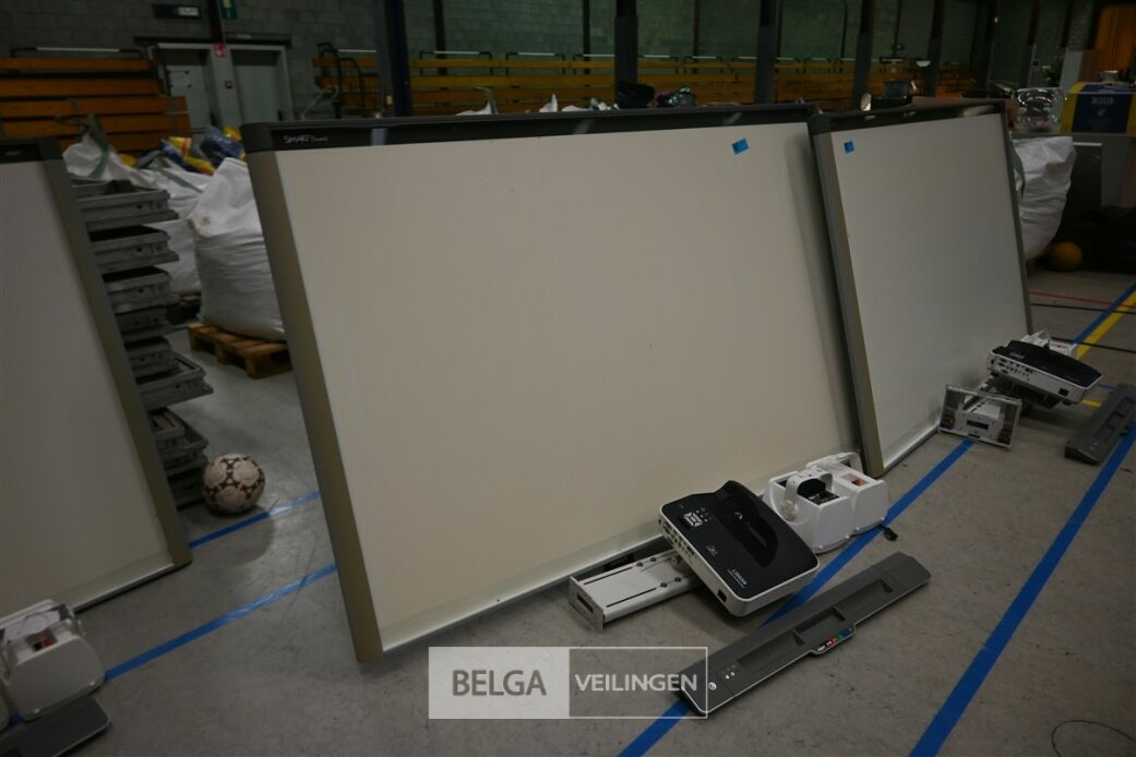 1x set presentatiemateriaal – foto 2 – kavel bij Belga Veilingen