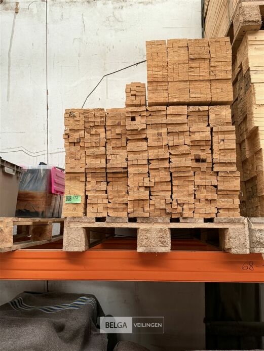 1 Pallet met houten latjes – foto 2 – kavel bij Belga Veilingen, Lummen