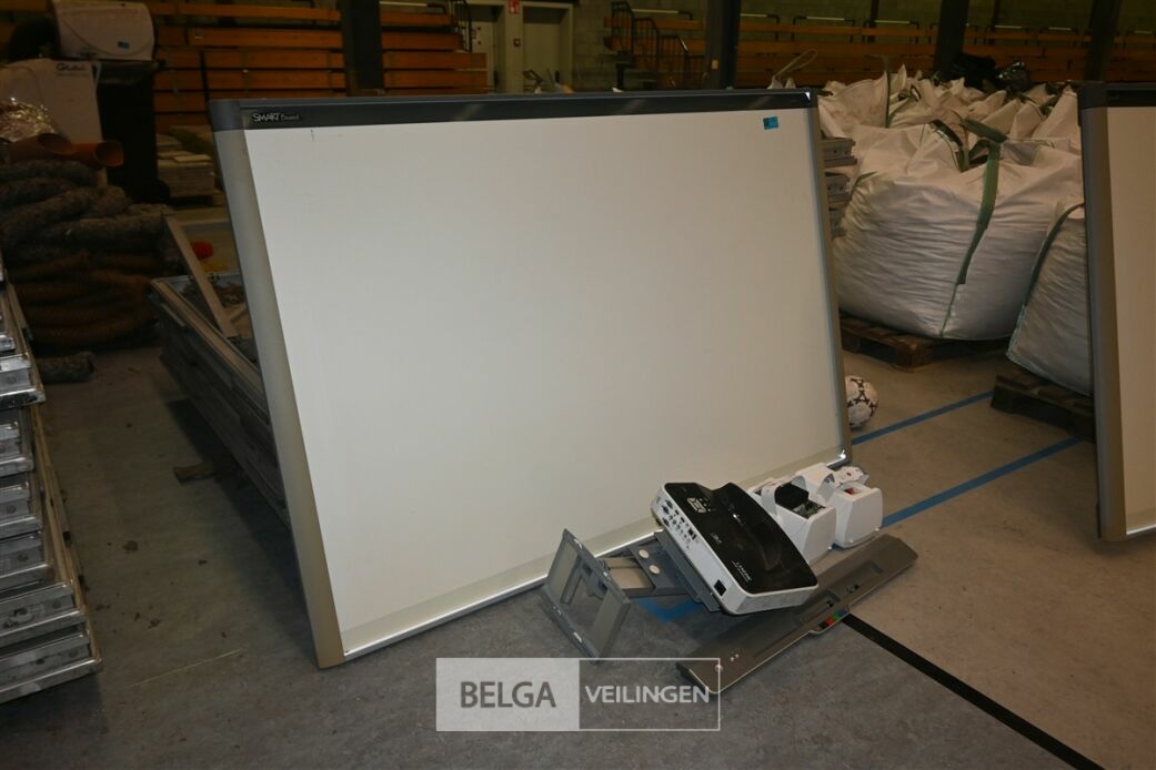 1x set presentatiemateriaal – foto 2 – kavel bij Belga Veilingen