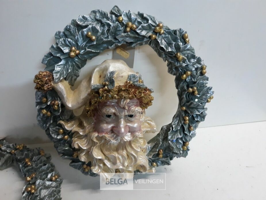 2 x Krans kerstman 30 cm polyester – foto 3 – kavel bij Belga Veilingen, Oudsbergen