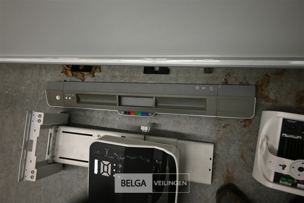 1x set presentatiemateriaal – foto 7 – kavel bij Belga Veilingen