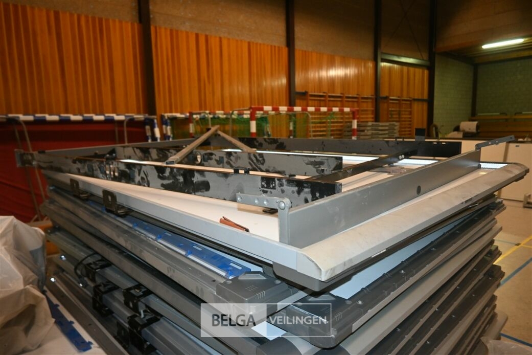 Partij presentatiemateriaal – foto 4 – kavel bij Belga Veilingen