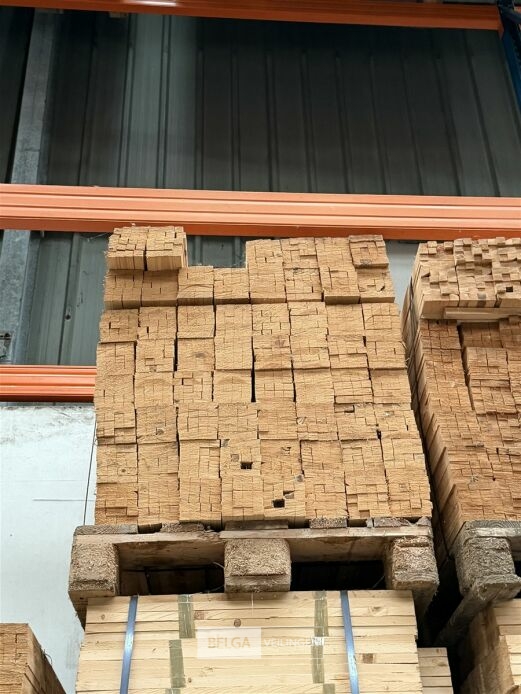 1 Pallet met houten latjes – foto 2 – kavel bij Belga Veilingen, Lummen