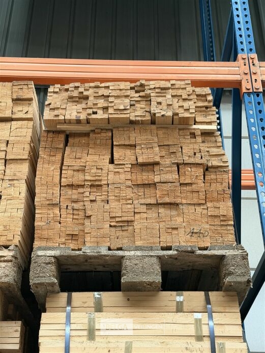 1 Pallet met houten latjes – foto 2 – kavel bij Belga Veilingen, Lummen
