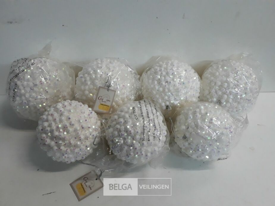 7 x Kerstbal pvc wit met roze/paarse dotjes – foto 2 – kavel bij Belga Veilingen, Oudsbergen