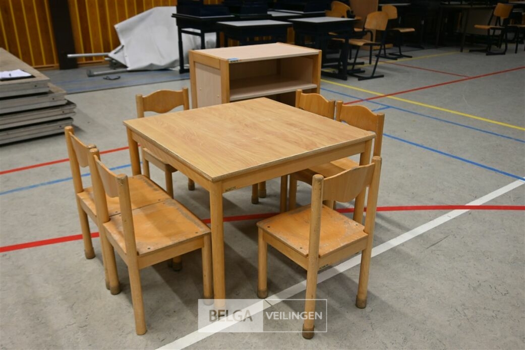 1x Set kleutermeubilair – foto 3 – kavel bij Belga Veilingen