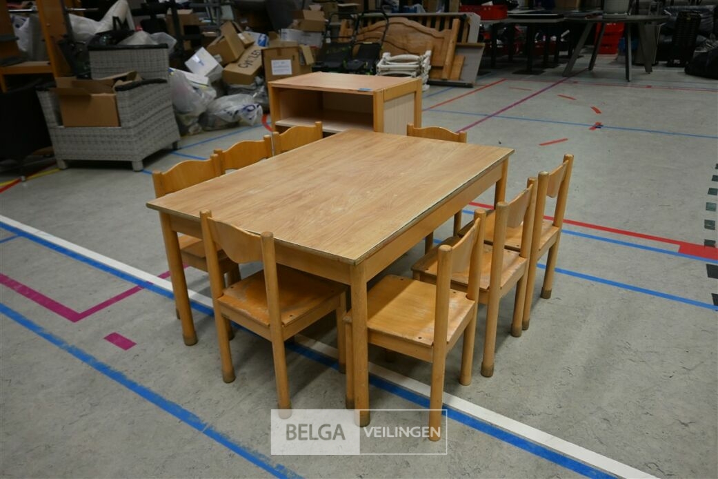 1x Set kleutermeubilair – foto 2 – kavel bij Belga Veilingen